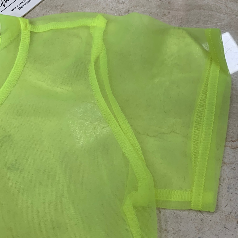 EMMA & SAM MESH CROPPED SHORT SLEEVE TOP LAYERING IN NEON LEMON SZ SMALL - Picture 7 of 14